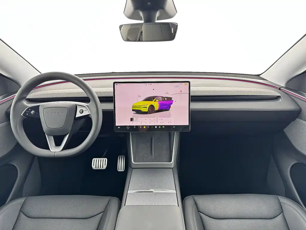Tesla Model Y — миниатюра 9