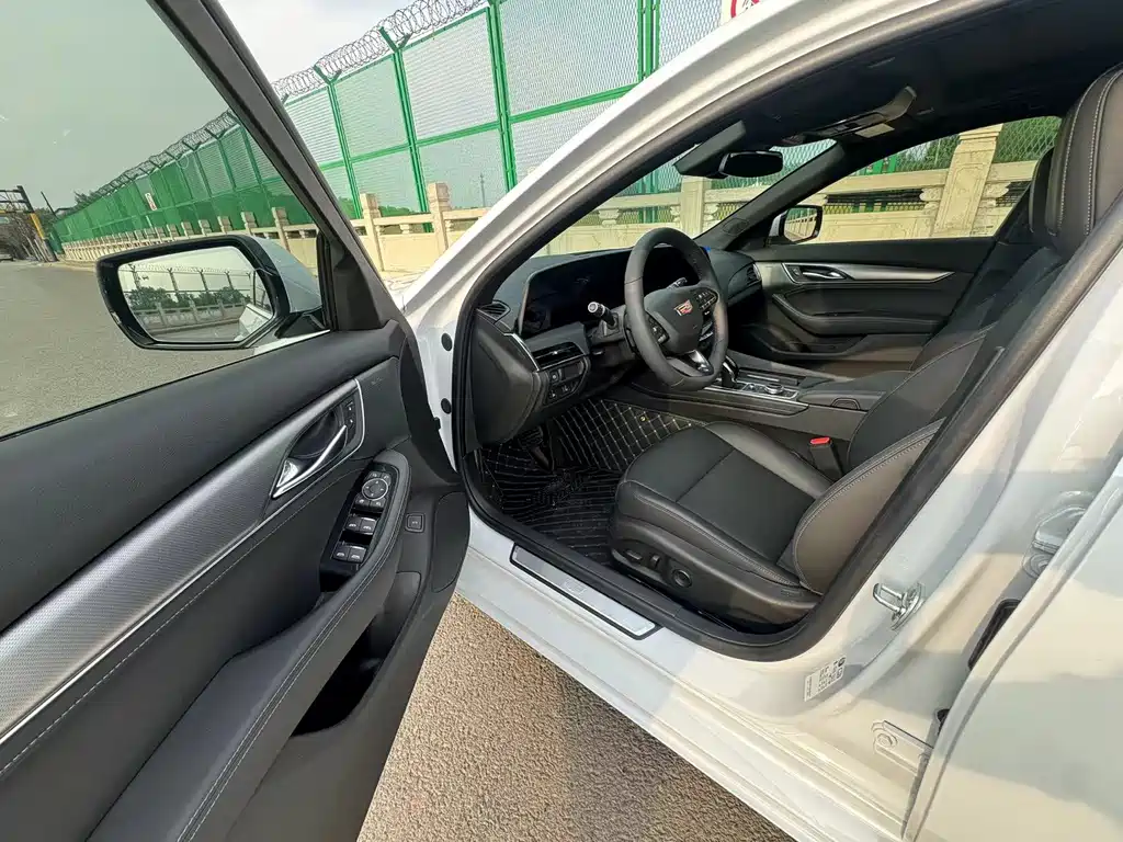 Cadillac CT5 2025 28T Sport