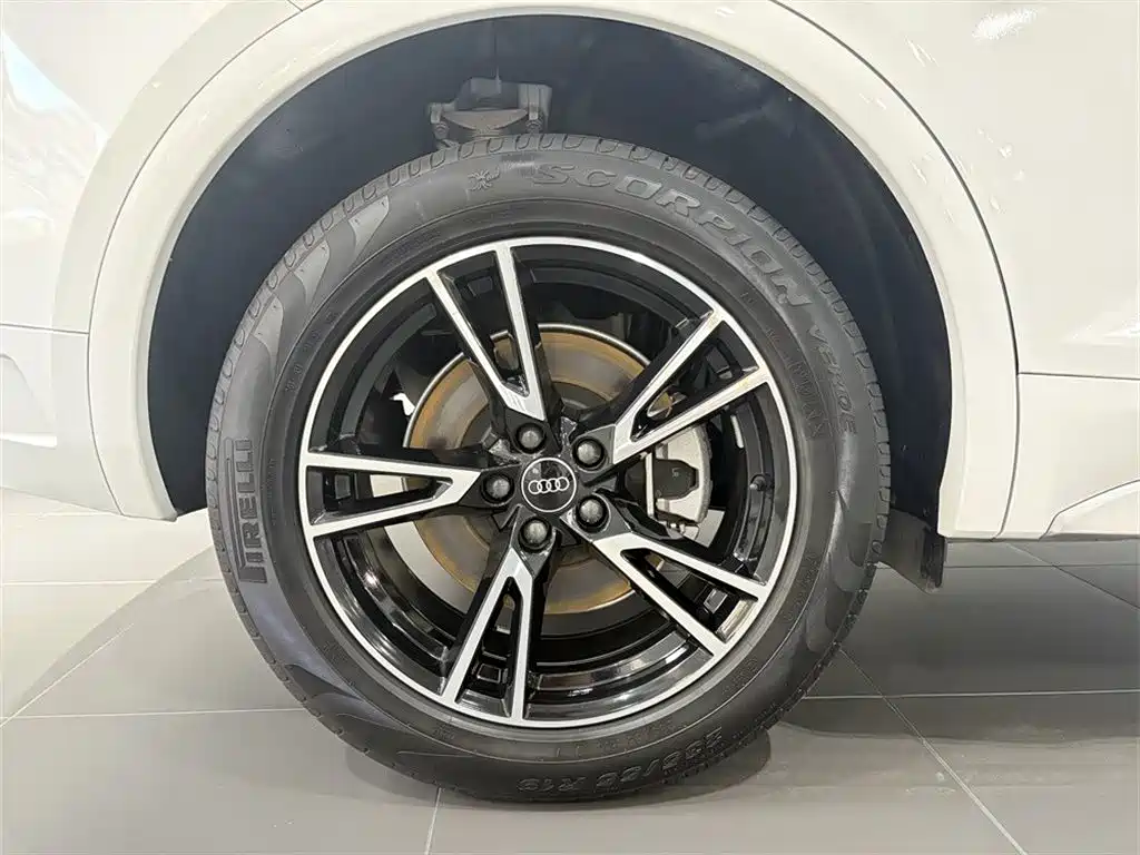 Audi Q5L — миниатюра 14