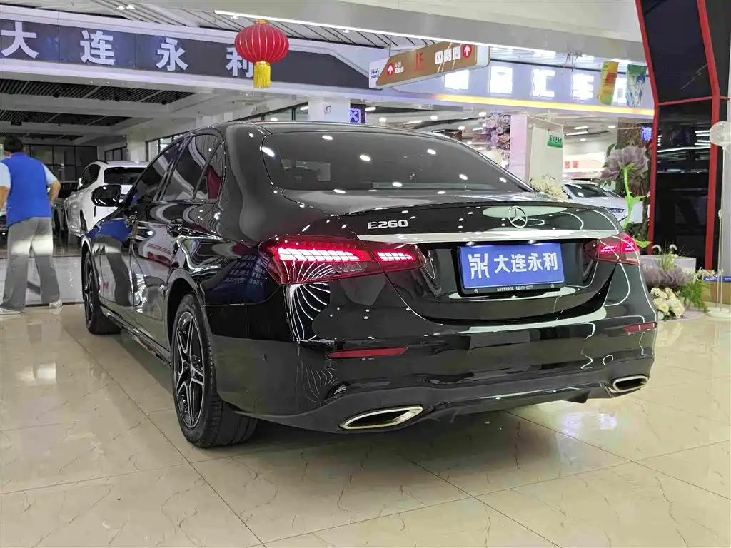 Mercedes-Benz E-Class (Import) — миниатюра 18
