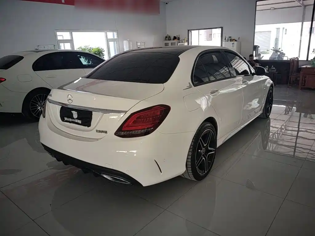 Mercedes-Benz C-Class — миниатюра 7