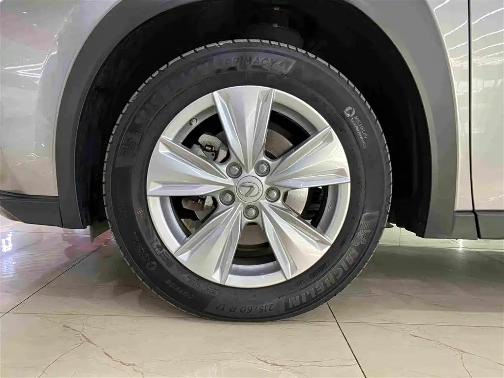 Lexus UX — миниатюра 5