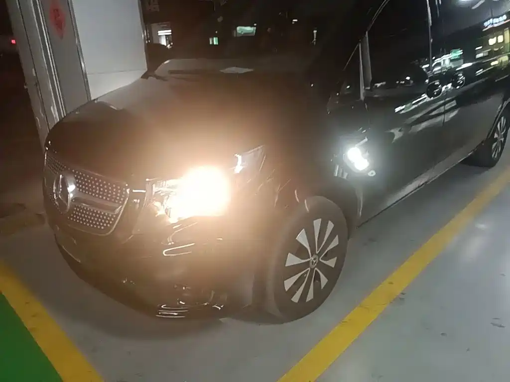 Mercedes-Benz Vito — миниатюра 2