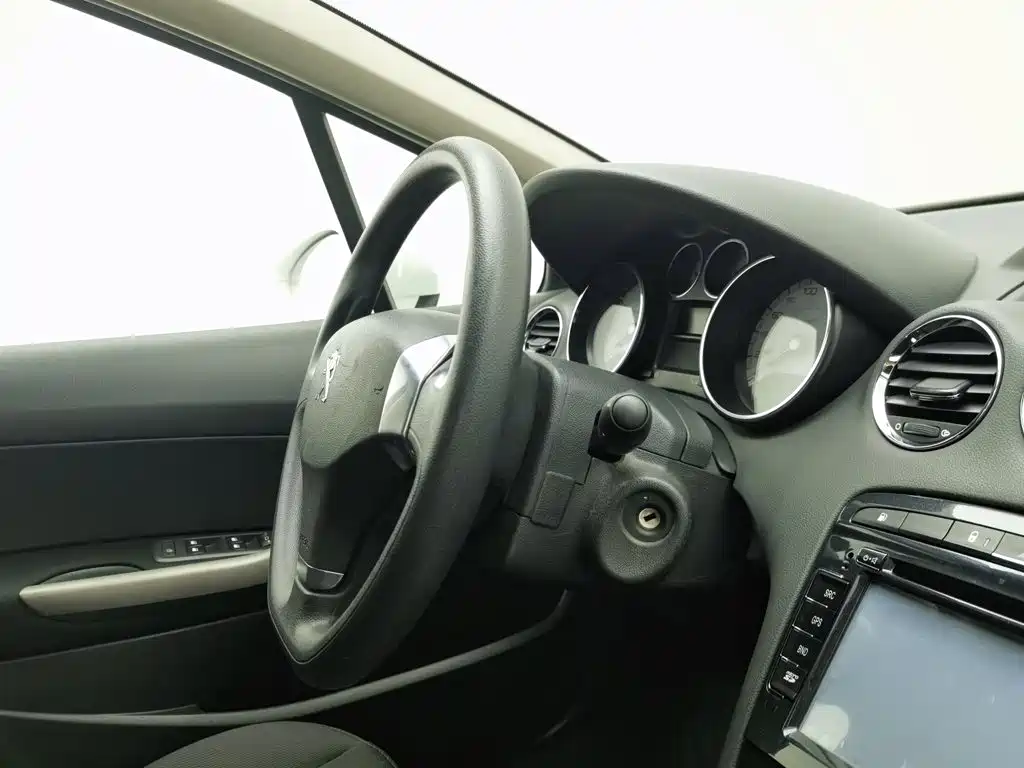 Peugeot 408 — миниатюра 22