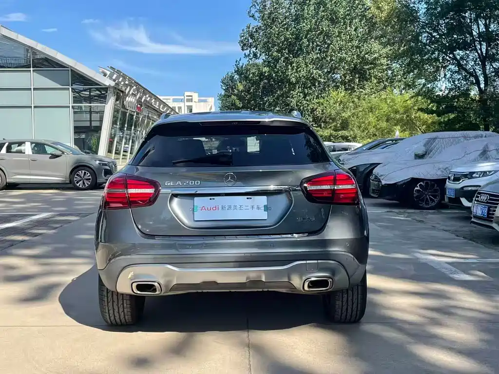 Mercedes-Benz GLA — миниатюра 10