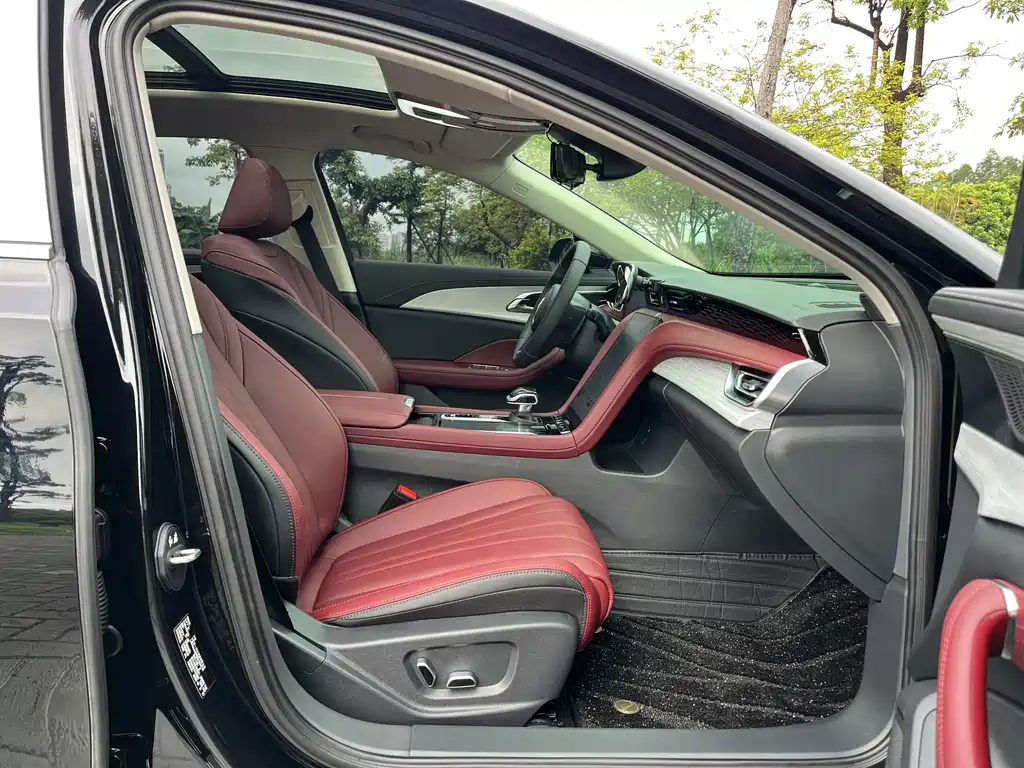 Hongqi Hongqi H5 — миниатюра 11