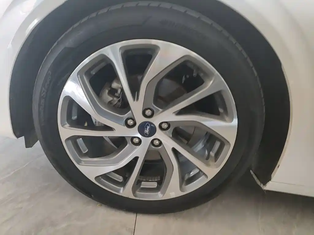 Ford Mondeo — миниатюра 23