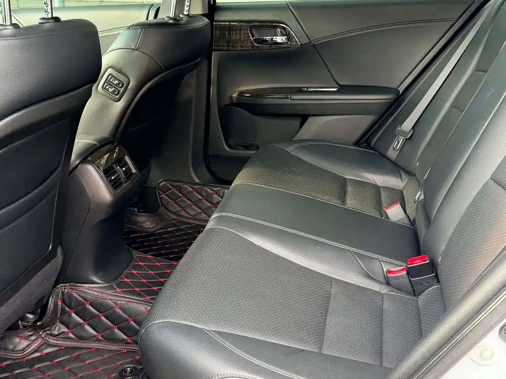 Honda Accord — миниатюра 15
