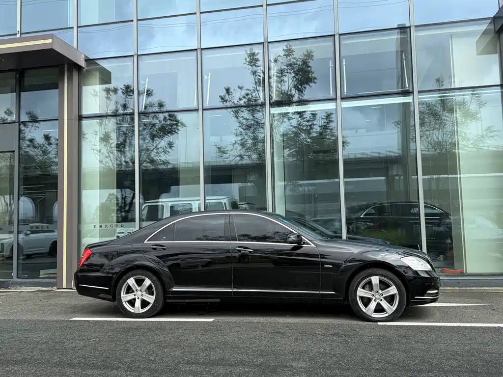 Mercedes-Benz S-Class — миниатюра 5