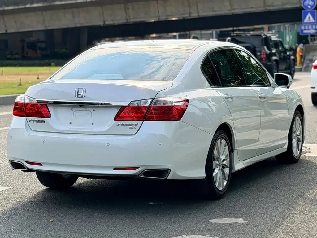 Honda Accord — миниатюра 20