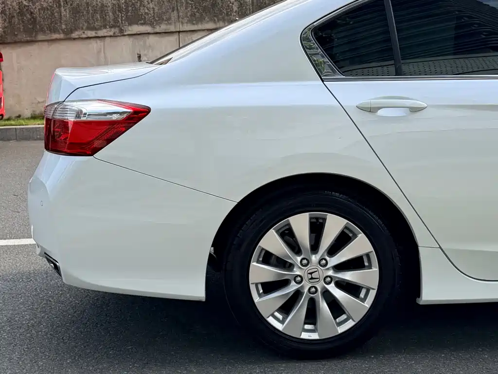 Honda Accord — миниатюра 22