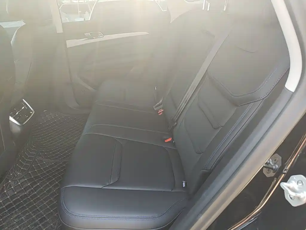 Ford Equator Sport — миниатюра 17
