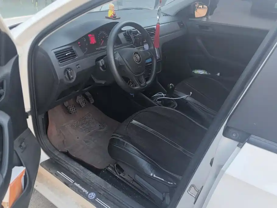 Volkswagen Santana — миниатюра 9