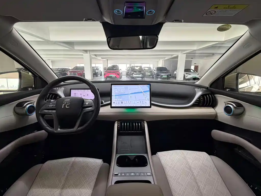 BYD Yuan Plus — миниатюра 8