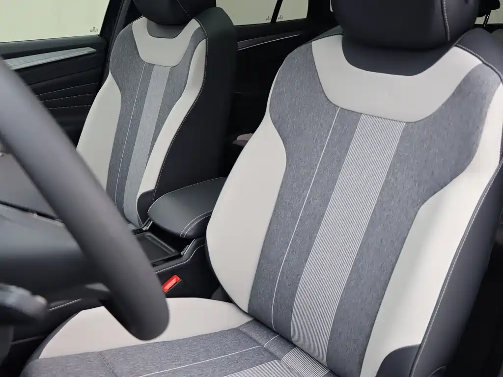Volkswagen ID.4 Crozz — миниатюра 7
