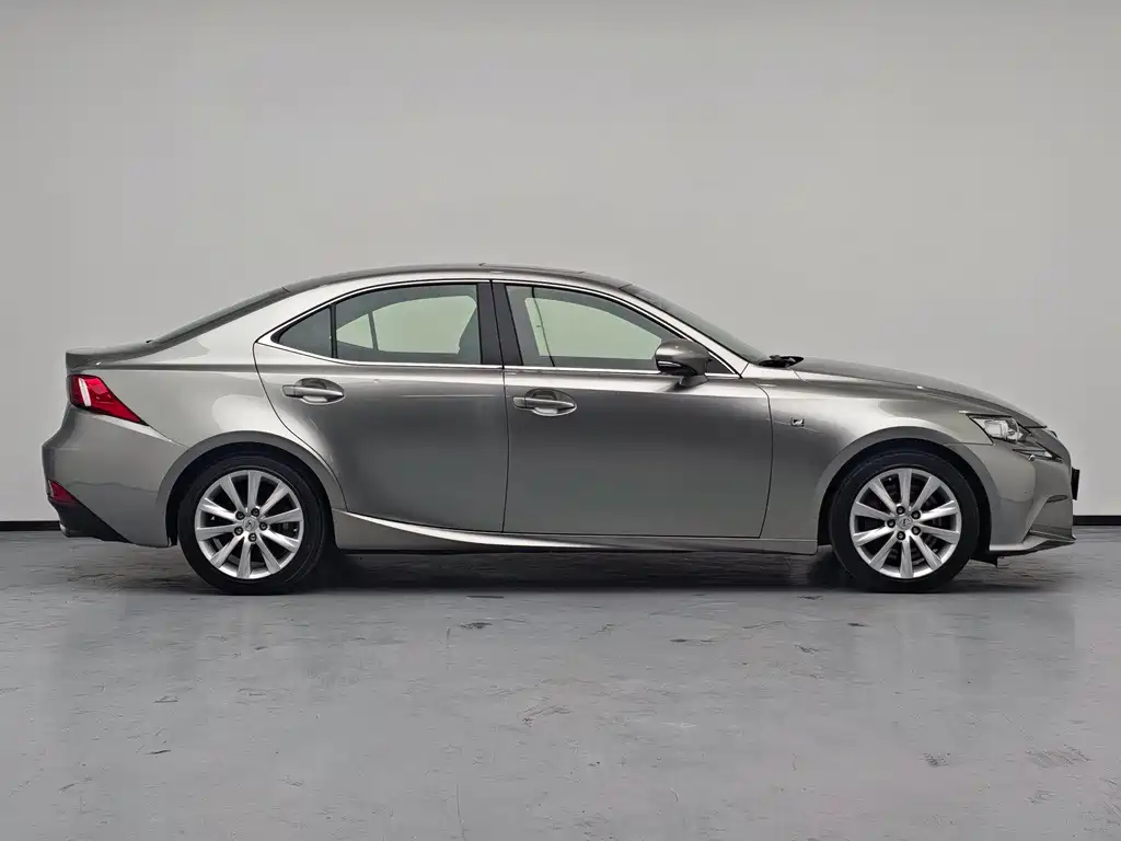 Lexus IS — миниатюра 9