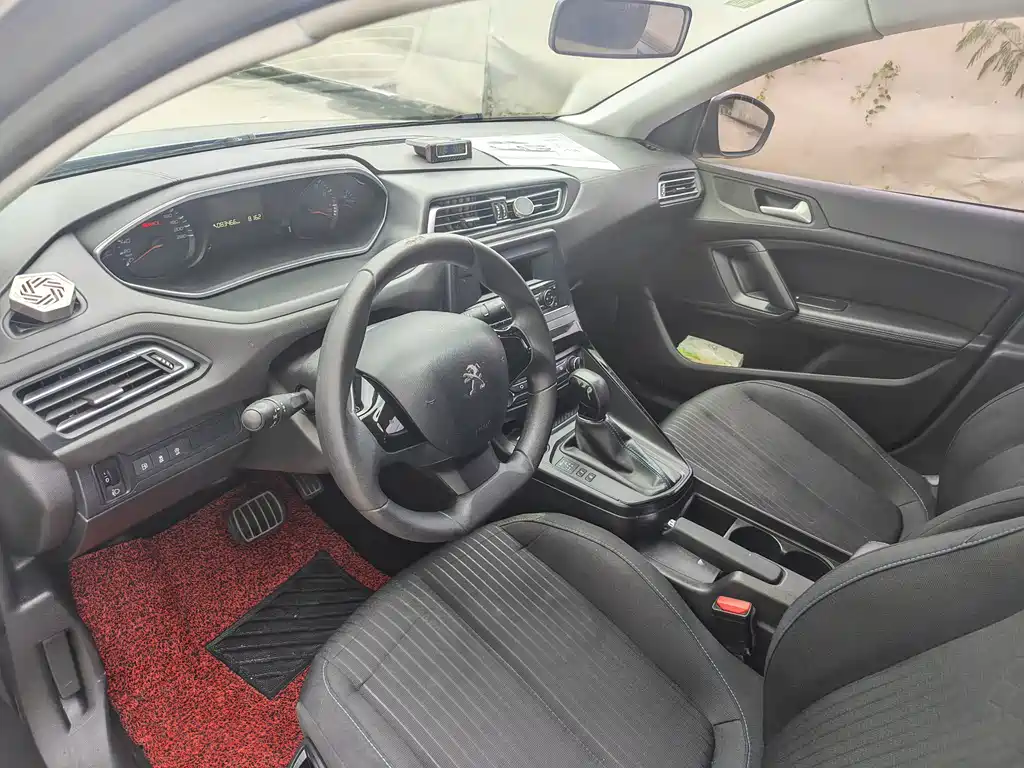 Peugeot 308 — миниатюра 9