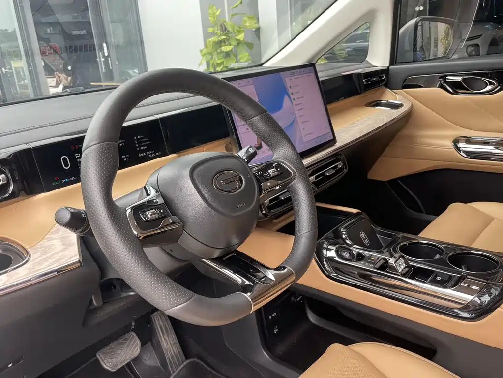 GAC Motor Trumpchi E8 PHEV — миниатюра 4