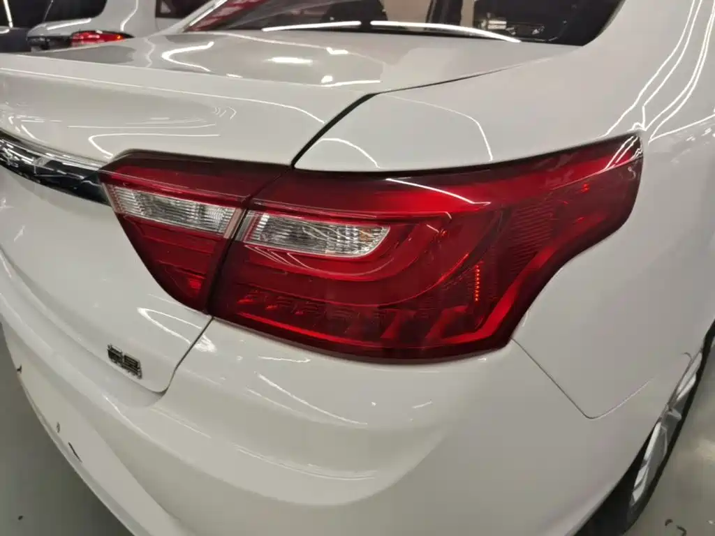 Geely Vision — миниатюра 8