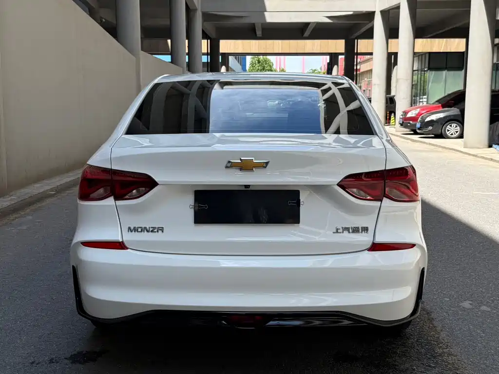 Chevrolet Monza — миниатюра 5