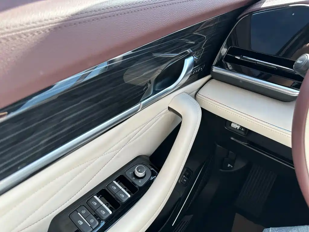 Geely Xingyue L — миниатюра 24