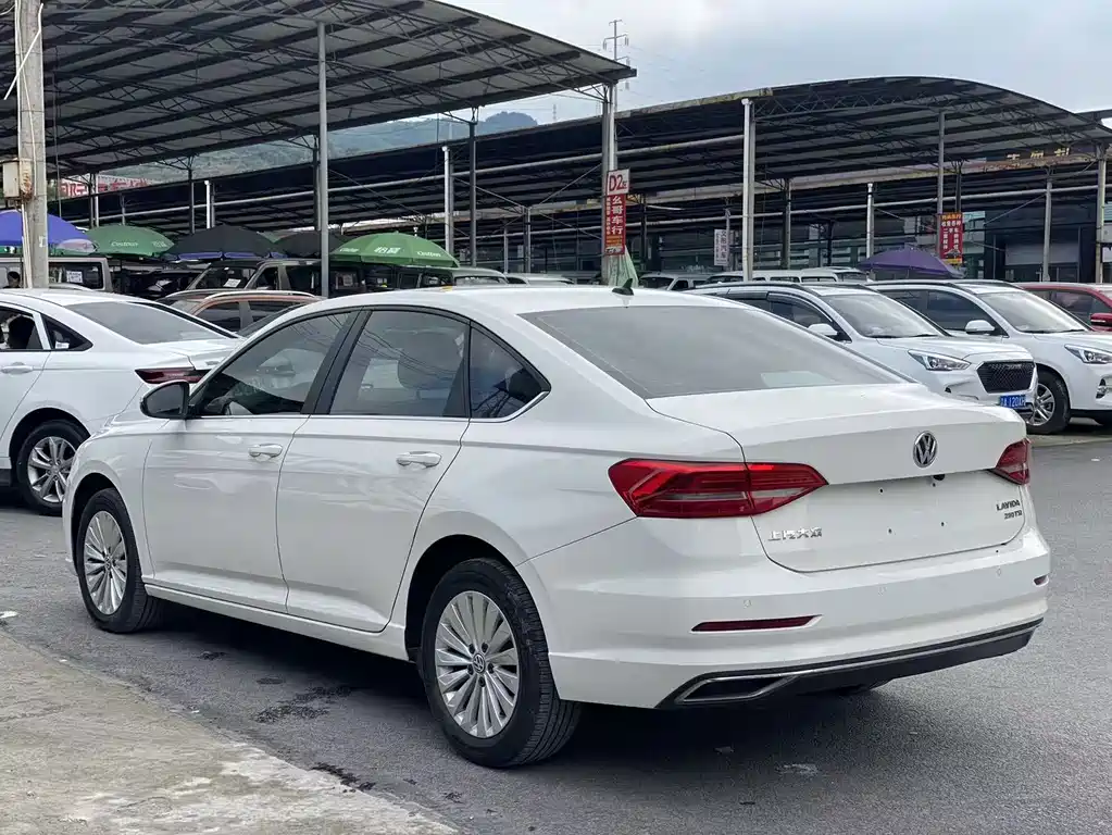 Volkswagen Lavida — миниатюра 6
