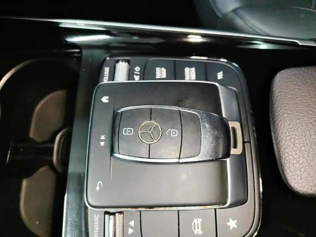 Mercedes-Benz GLA — миниатюра 13