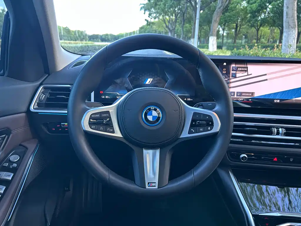 BMW i3 — миниатюра 9