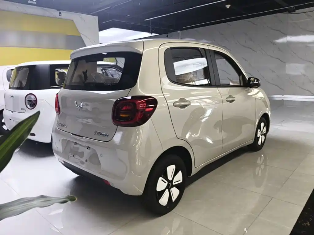 Wuling MINIEV — миниатюра 7