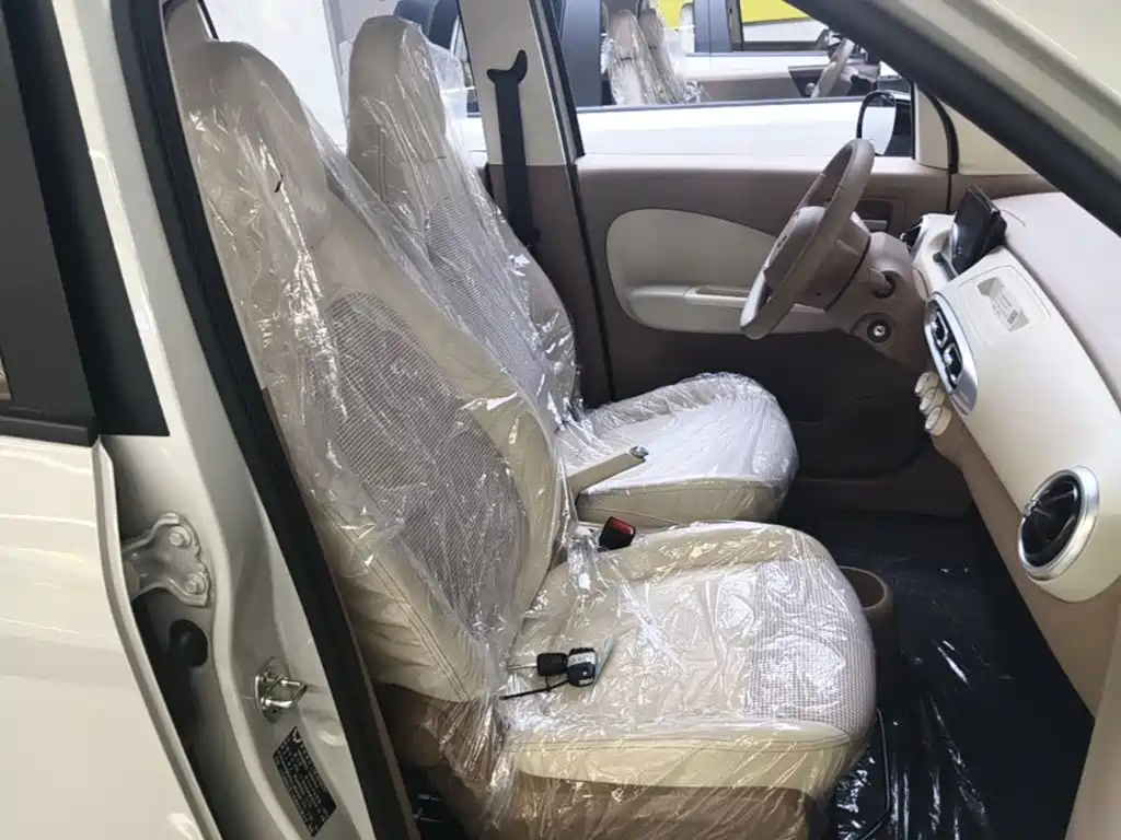 Wuling MINIEV — миниатюра 25