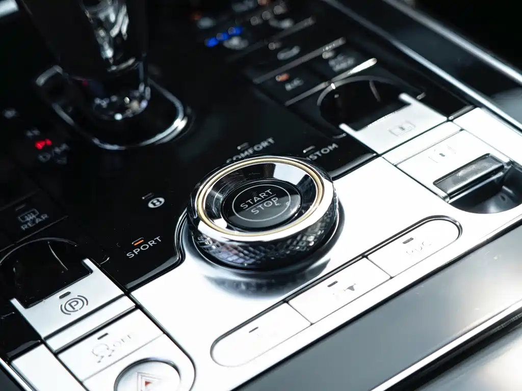Bentley Flying Spur PHEV — миниатюра 22