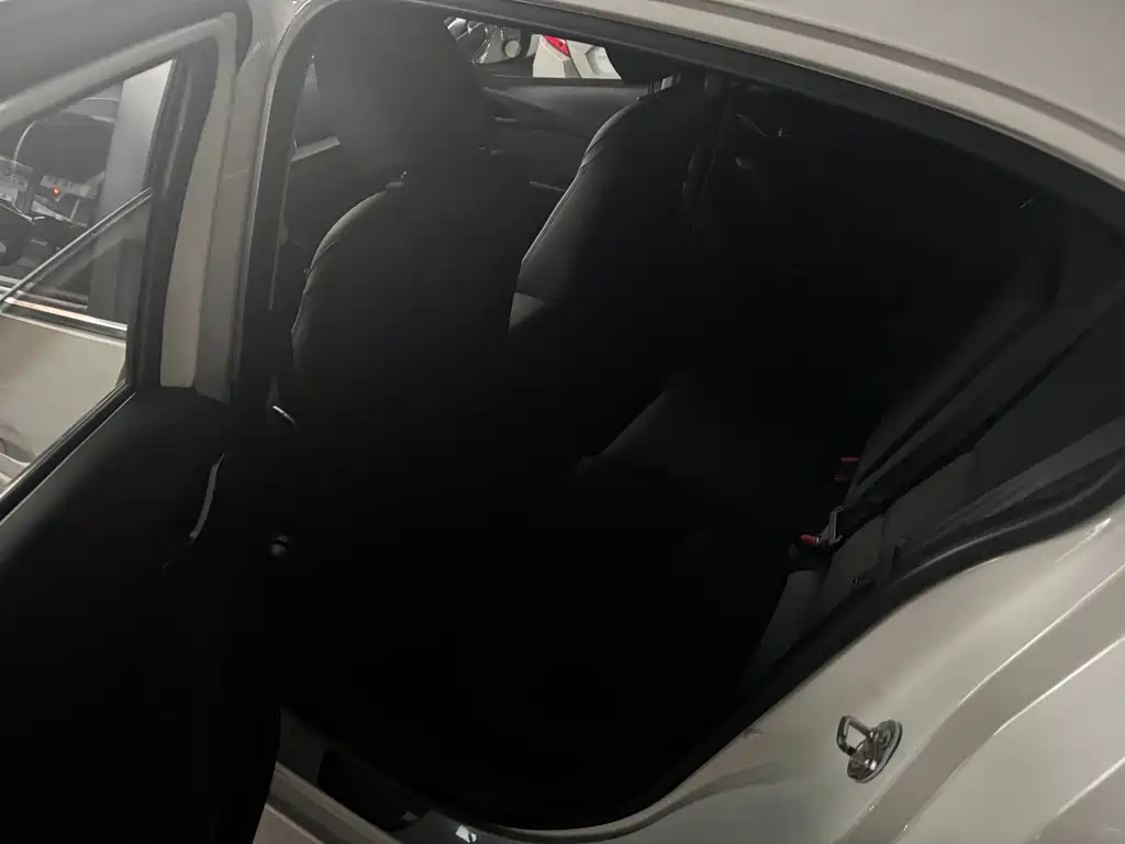 Mazda 3 Axela — миниатюра 7