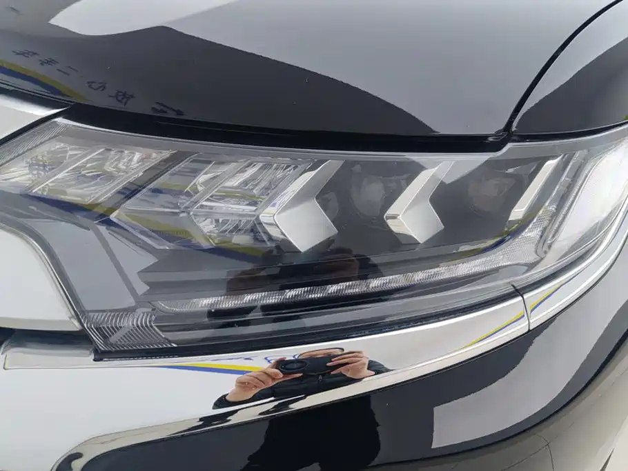 Mitsubishi Outlander — миниатюра 5