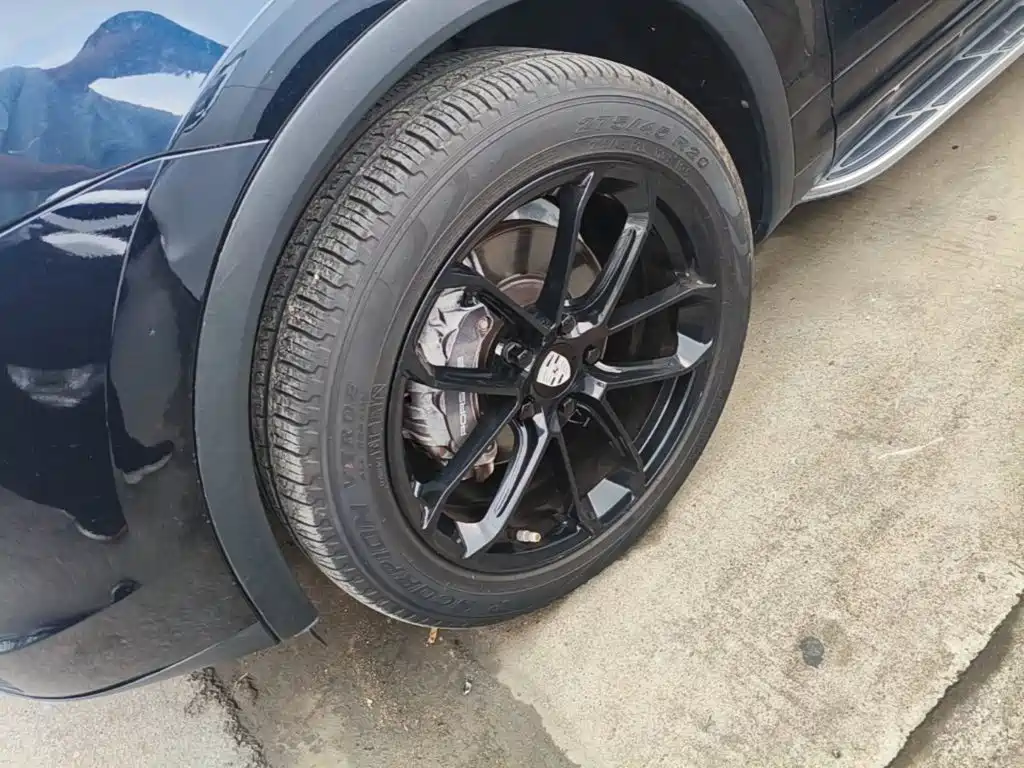 Porsche Cayenne — миниатюра 23