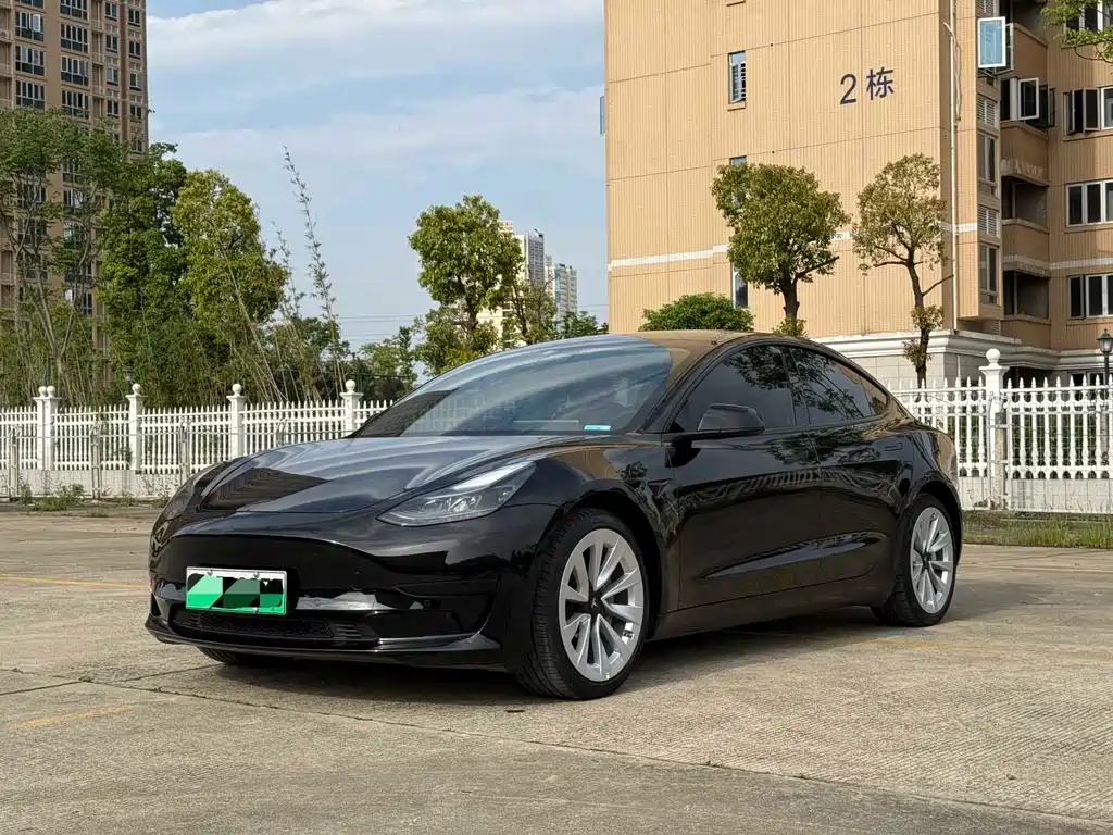 Tesla Model 3 2023