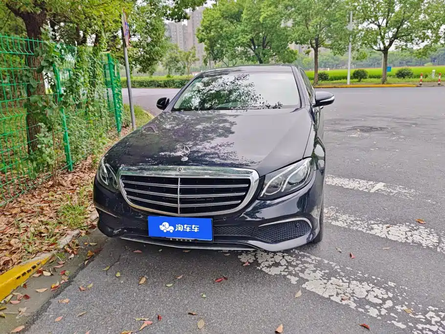 Mercedes-Benz E-Class — миниатюра 2