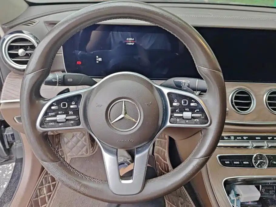 Mercedes-Benz E-Class — миниатюра 15
