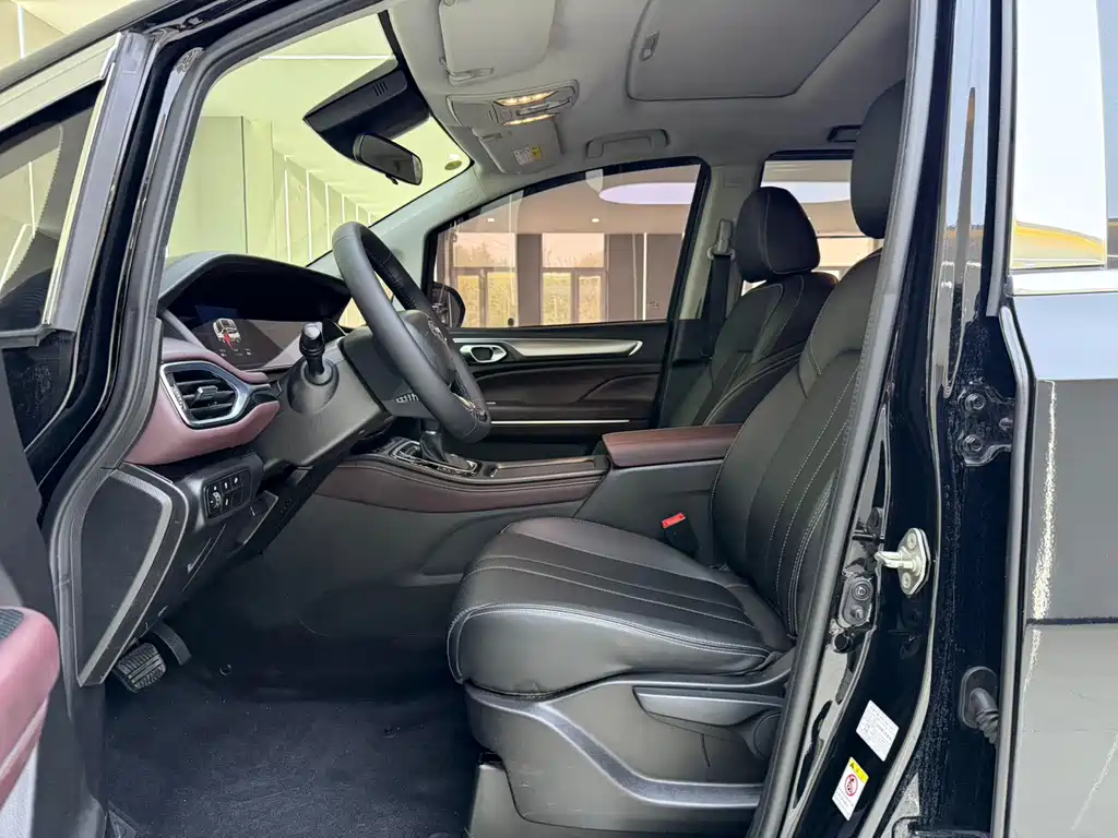 GAC Motor Trumpchi M6 — миниатюра 4