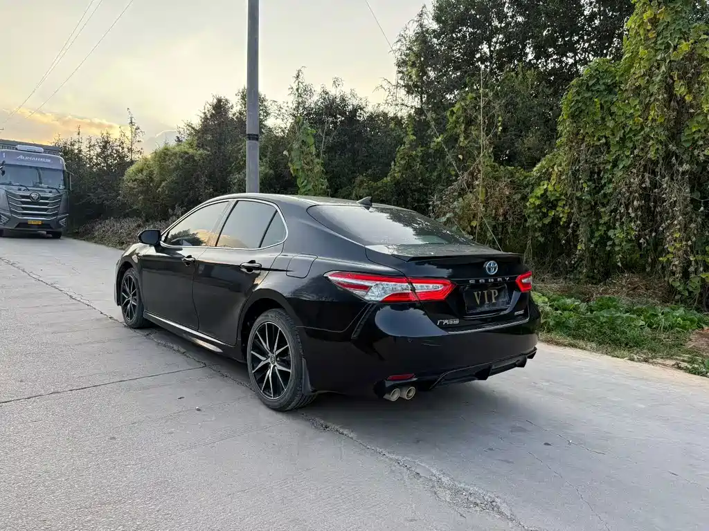 Toyota Camry — миниатюра 7