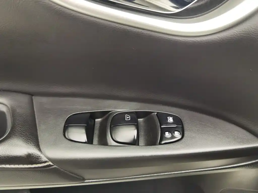 Nissan Sylphy — миниатюра 9
