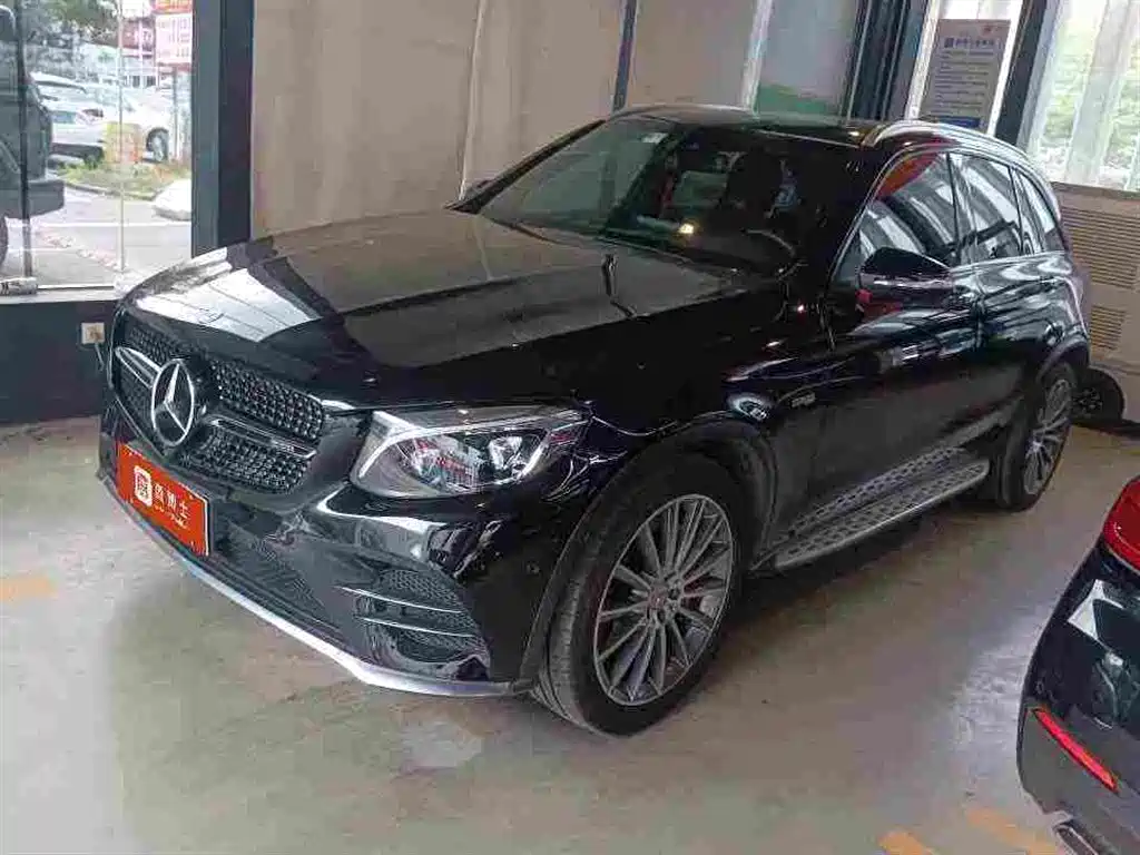 Mercedes-Benz GLC AMG