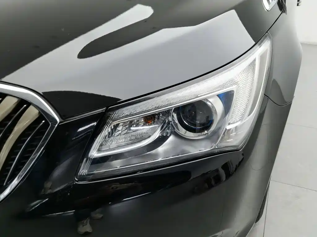 Buick LaCrosse — миниатюра 7