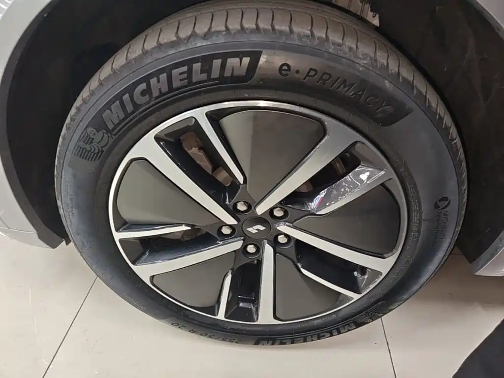 Li Auto Li L8 — миниатюра 23