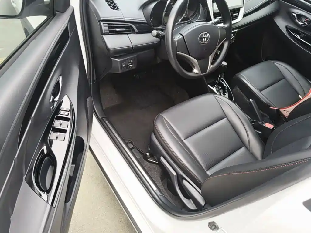 Toyota Yaris L — миниатюра 16