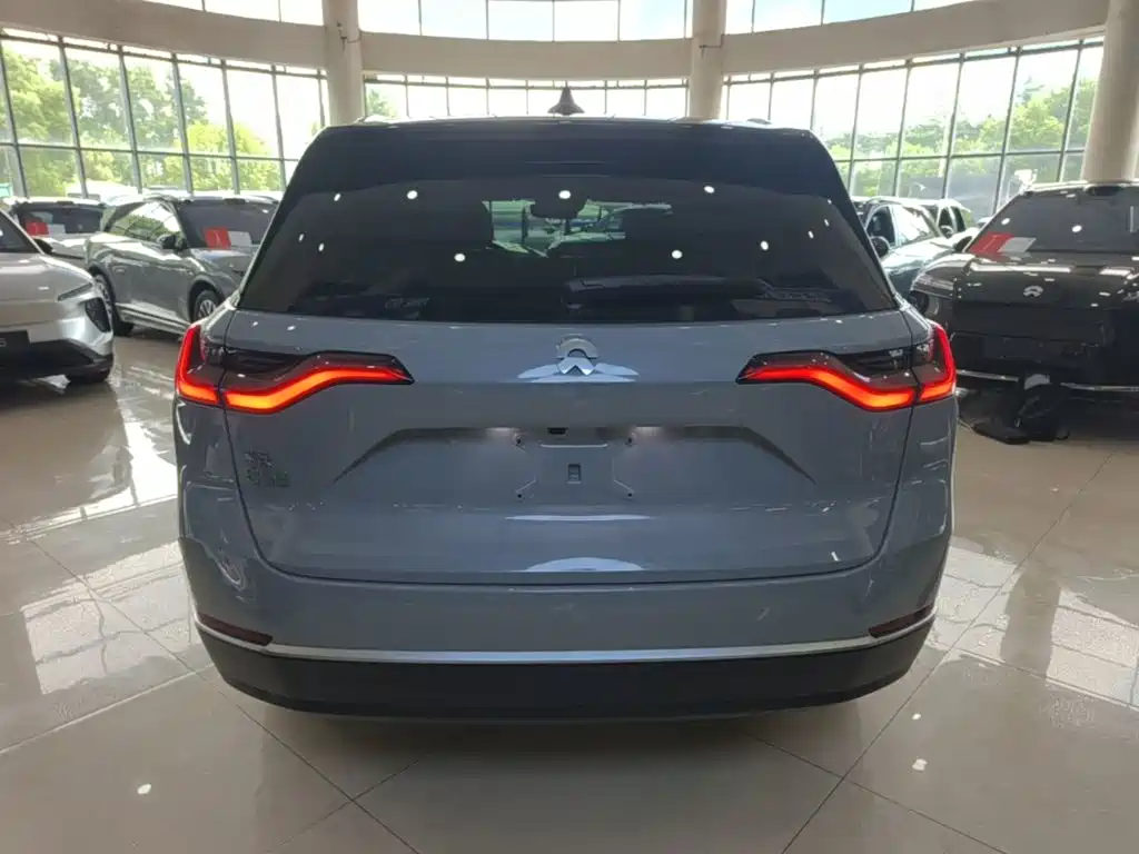 NIO ES8 — миниатюра 6