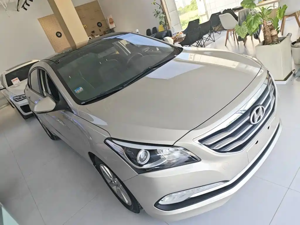 Hyundai Mistra — миниатюра 4
