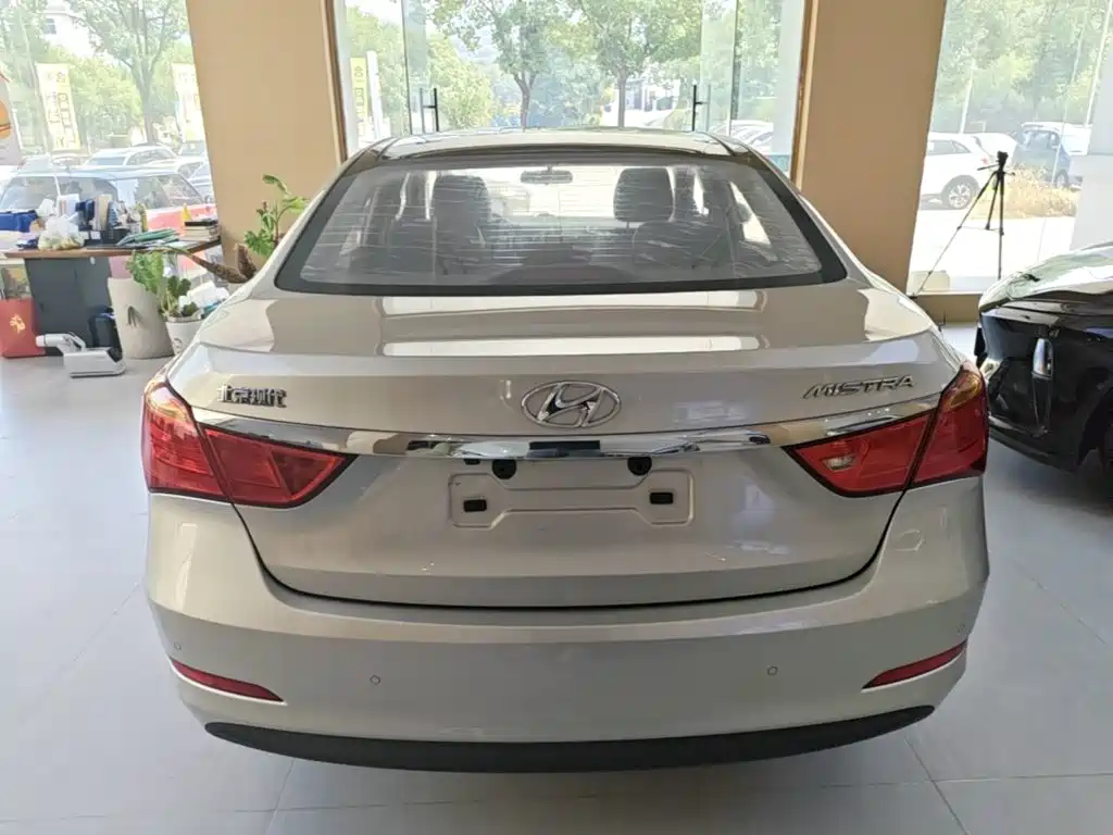 Hyundai Mistra — миниатюра 6