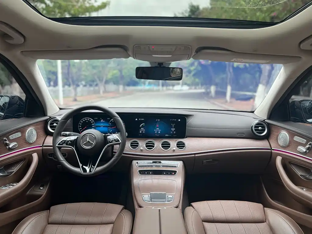 Mercedes-Benz E-Class — миниатюра 9