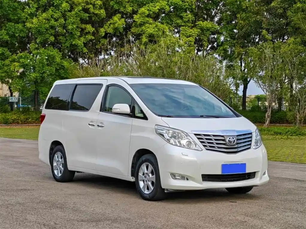 Toyota Alphard 2010