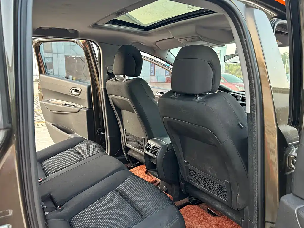 Peugeot 3008 — миниатюра 9